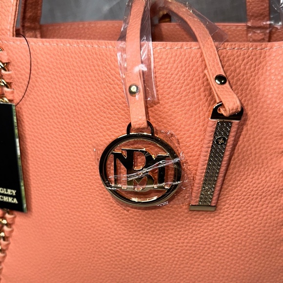 Badgley Mischka Coral Gold Decorative Chain Tote Bag MSRP $139 Vegan Leather NWT - Picture 4 of 16